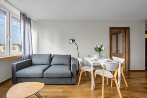 Smart TV - Koźmiana Apartment - Workspace, Bus&Park nearby - by Rentujemy (Warszawa)