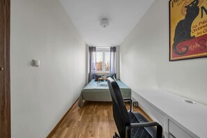 Interior - Koźmiana Apartment - Workspace, Bus&Park nearby - by Rentujemy (Warszawa)