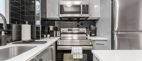 Fridge, microwave, oven, stovetop