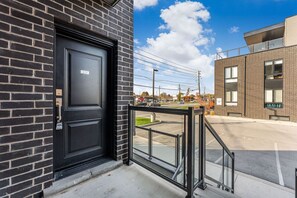 Exterior detail - Tranquil 2BR Retreat Near Falls (Niagara Falls)