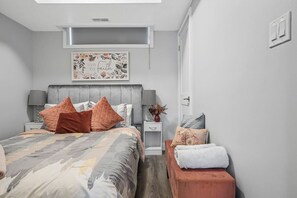 1 bedroom, desk, iron/ironing board, WiFi