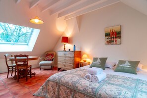6 bedrooms, iron/ironing board, free WiFi, bed sheets - KER-MYR - Belle Maison de campagne familiale, proche sentiers côtiers (Baden)