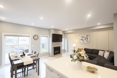 NEW & Family Friendly 3BR w\BBQ | 4 Mins To Falls!