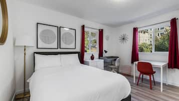 1 chambre, bureau, fer et planche à repasser, Wi-Fi