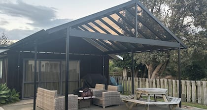The Bach at 44 - Cooks Beach Holiday Home