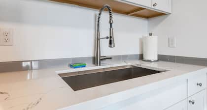 Lovely Remodeled 1BR in DT Tacoma - 6