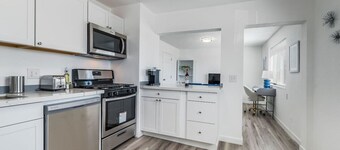 Fresh 1BR/1BA in Downtown Tacoma - 8