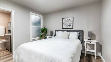 1 soverom, skrivebord, strykejern/-brett og wi-fi