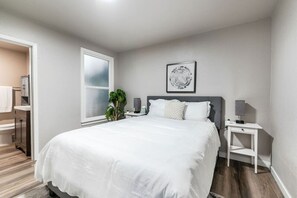 1 bedroom, desk, iron/ironing board, WiFi