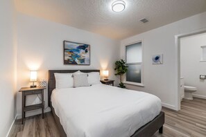 1 chambre, bureau, fer et planche à repasser, Wi-Fi