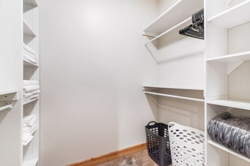 Modern, Lux Tacoma 2BR/2BA Fit for Long Term - 21