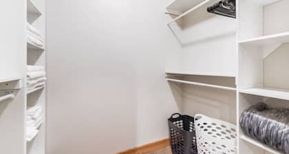Modern, Lux Tacoma 2BR/2BA Fit for Long Term - 21