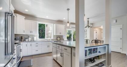 Clean and Modern Central Tacoma Escape