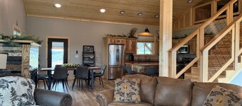 Charming cabin in the Tobacco Root foothills