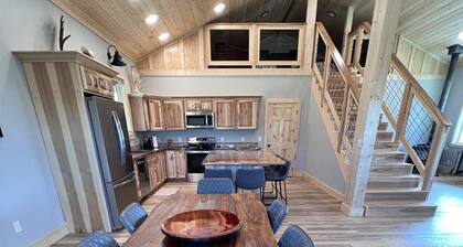 Charming cabin in the Tobacco Root foothills