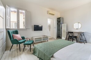 1 chambre, fer et planche à repasser, Wi-Fi gratuit, draps fournis