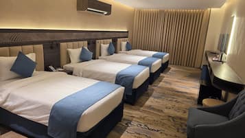 Standard Quadruple Room | Minibar, free WiFi, bed sheets