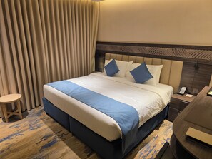 Quarto casal clássico | Frigobar, Wi-Fi de cortesia, roupa de cama