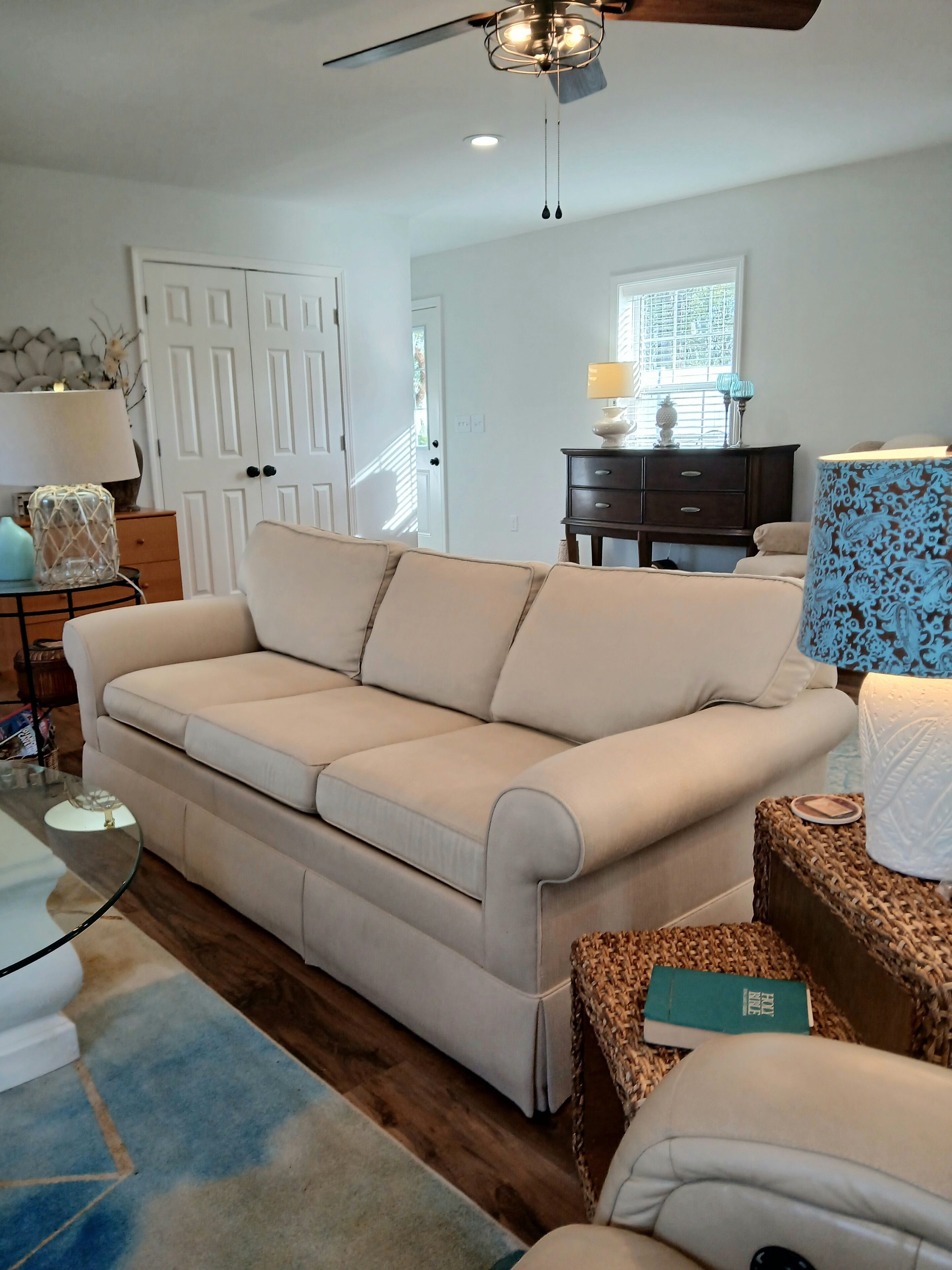 Smart TV, DVD player, books, video library