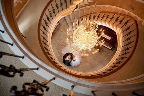 The Grand Estate in Freeport PA just NE of Pittsburgh Pa Private Pool