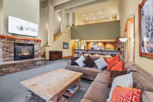 TV - NEW! Grandeur at Elevation – 3 Bedroom Loft (Kirkwood)