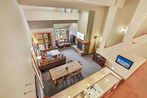 TV - NEW! Grandeur at Elevation – 3 Bedroom Loft (Kirkwood)