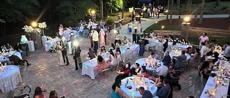 Espace banquet en plein air