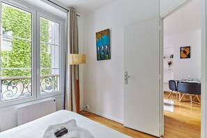 Lägenhet | 1 sovrum, arbetsyta för laptop, strykjärn/strykbräda och sängkläder