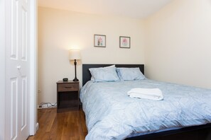 3 多间卧室、熨斗/熨衣板、WiFi、床单