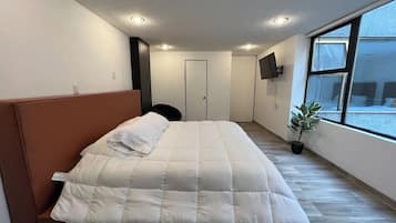 Apartamento, 5 habitaciones | Caja fuerte, tabla de planchar con plancha, wifi gratis