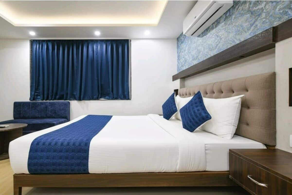 Superior Double Room | Desk, laptop workspace, free WiFi