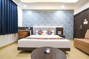 Kamar Double Mewah | Meja kerja, ruang kerja ramah laptop, dan Wi-Fi gratis