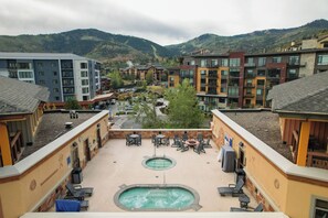 Outdoor dining - Ski-in/Ski-out 1 bdrm @ Sundial (Park City)