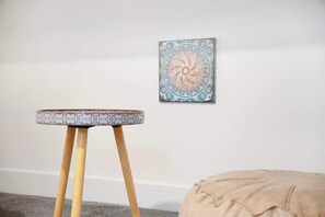 Iron/ironing board, WiFi, bed sheets - 3BR in Salvin Cottage with WiFi, Free Parking, TV (Westmorland and Furness)