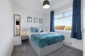 3 Schlafzimmer, Bügeleisen/Bügelbrett, WLAN, Bettwäsche