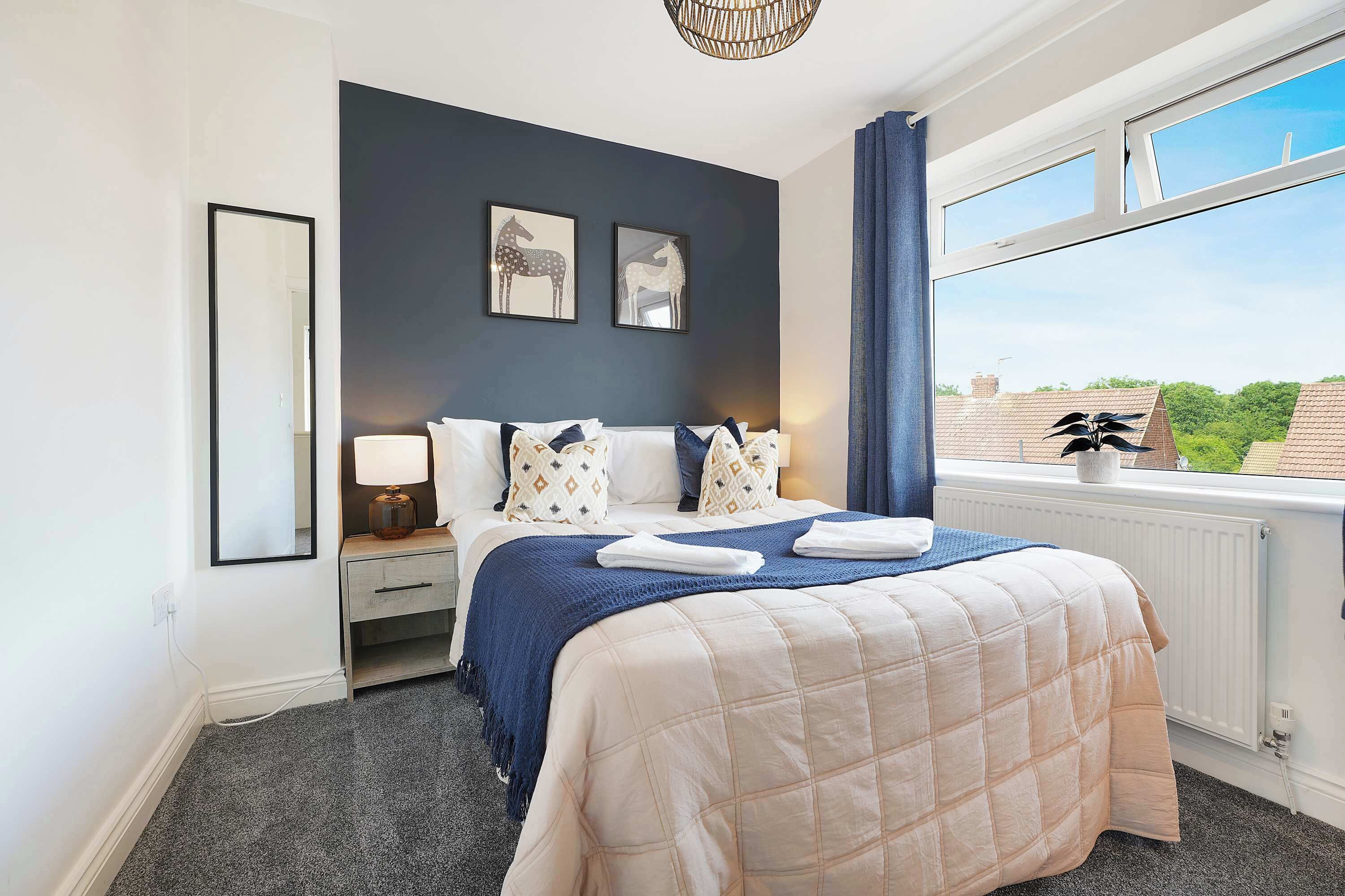 3 bedrooms, iron/ironing board, WiFi, bed sheets