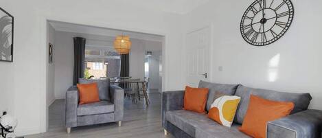 Televisión, chimenea