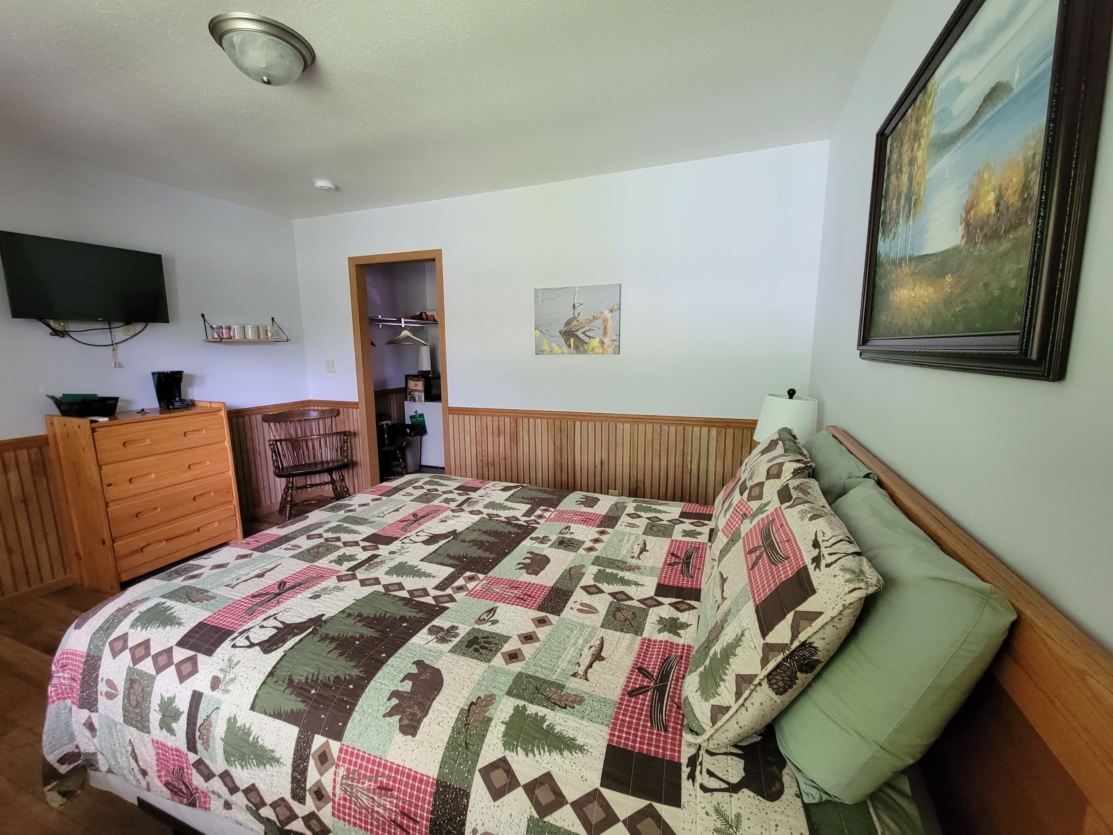 2 bedrooms, bed sheets