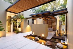 Fachada de la propiedad