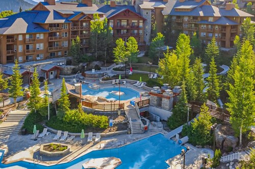 Summit Synergy | Ski-In/Out | Next to Spring Pools