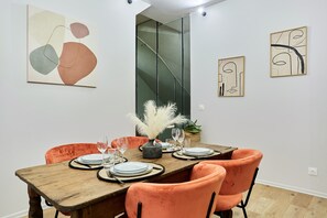 Apartment | Dining