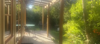 Collingwood Birdsong Cottage - a private forest-garden retreat