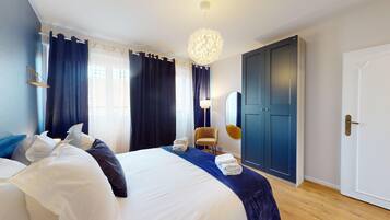 3 bedrooms, iron/ironing board, free WiFi, bed sheets