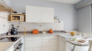 Fridge, microwave, oven, dishwasher