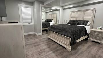 3 bedrooms, desk, iron/ironing board, WiFi