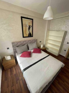 2 bedrooms, WiFi, bed sheets