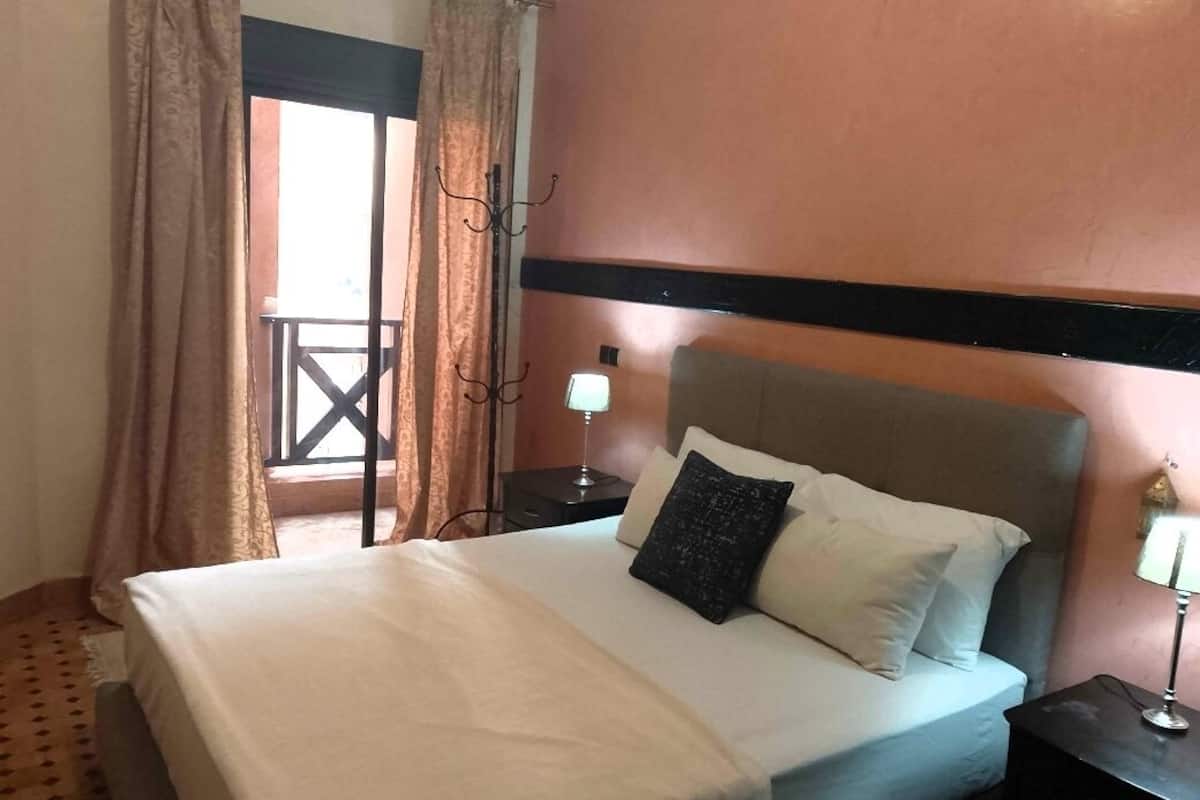 Appartement Familial, vue jardin | 2 chambres, fer et planche à repasser, Wi-Fi gratuit