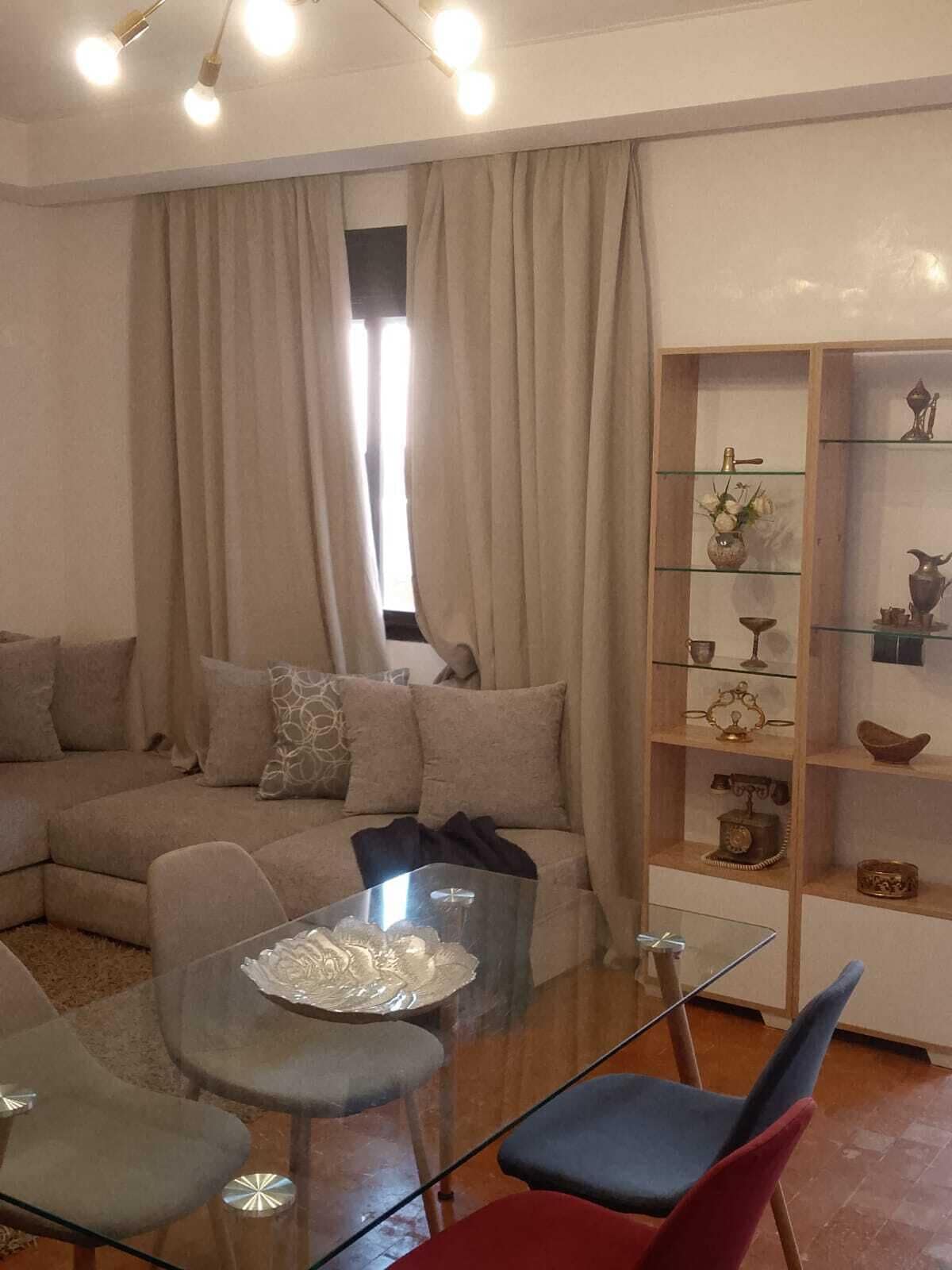 Familienapartment, Balkon, Gartenblick | Wohnbereich | Kamin
