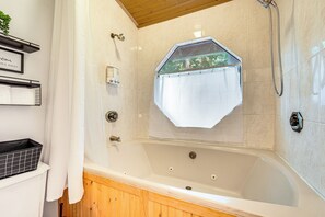 Hair dryer, towels - Fire Pit, Gazebo & Grill: Family Cabin in Arnold! (Arnold)