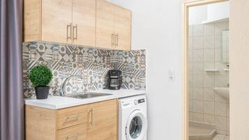 Superior Apartment, 1 Bedroom, Kitchenette, Resort View | Private kitchen | Fridge, cookware/dishes/utensils